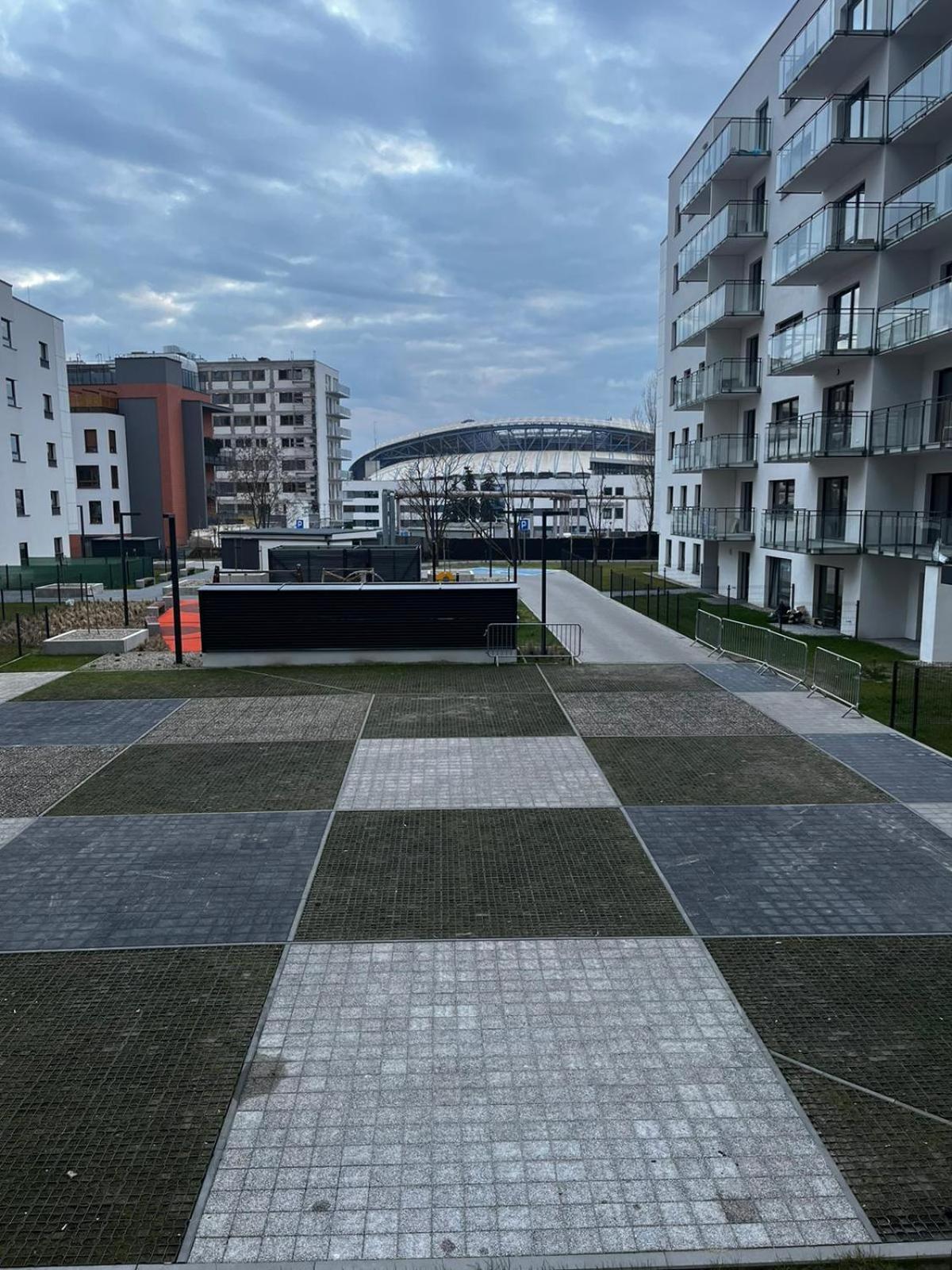 Apartament Z Widokiem Na Stadion Styl Industrialny Jedyny Taki Check In 24 H Poznań Eksteriør bilde
